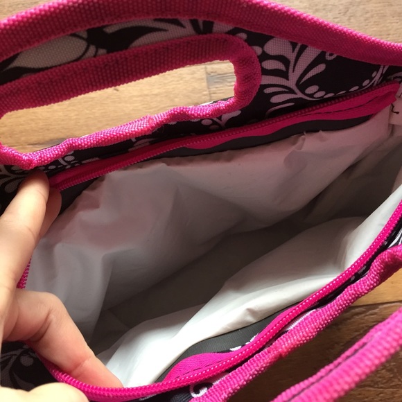 Royal Classics Damask Insulated Bag Tote - Picture 2 of 2